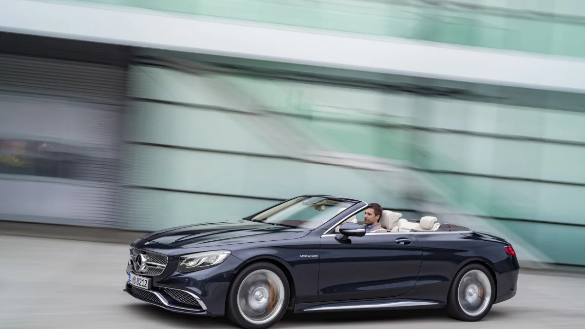 Mercedes-AMG S65 Cabriolet action