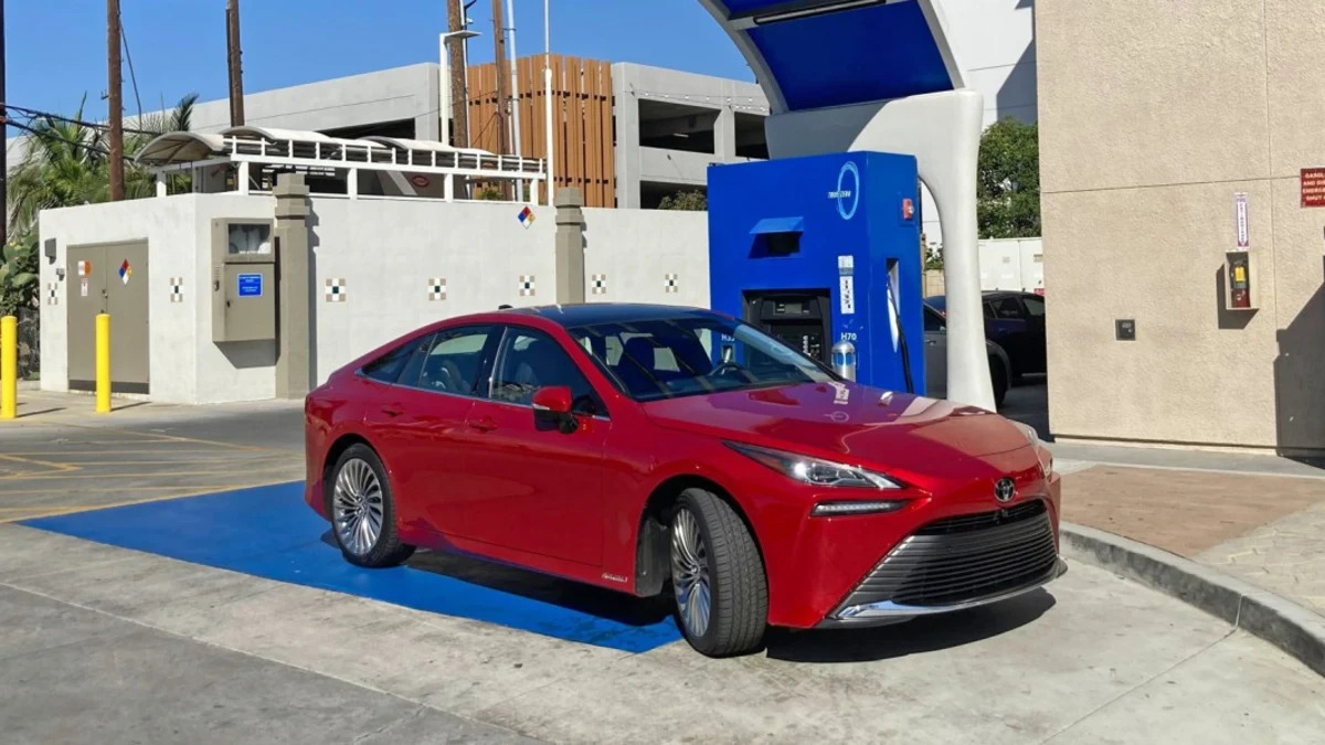 You thinking charging an EV is bad? Try filling a hydrogen-powered car!