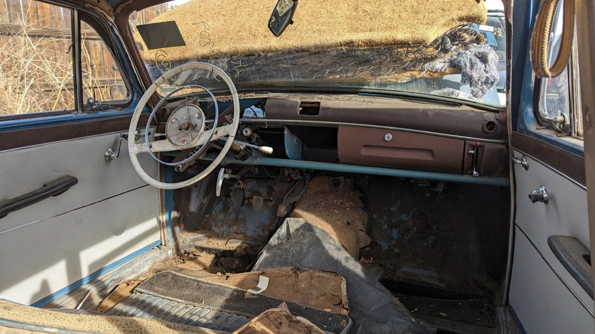 09 - 1960 Mercedes-Benz 180b in Colorado junkyard - photo by Murilee Martin