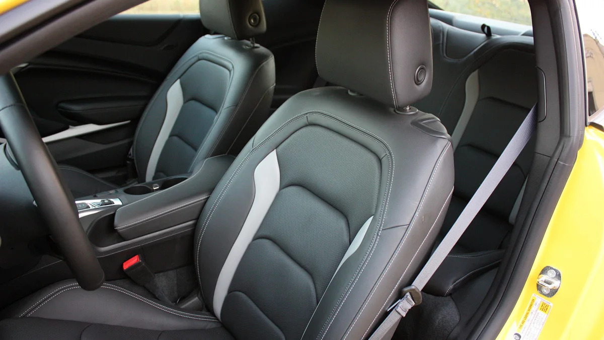 2016 Chevrolet Camaro front seats