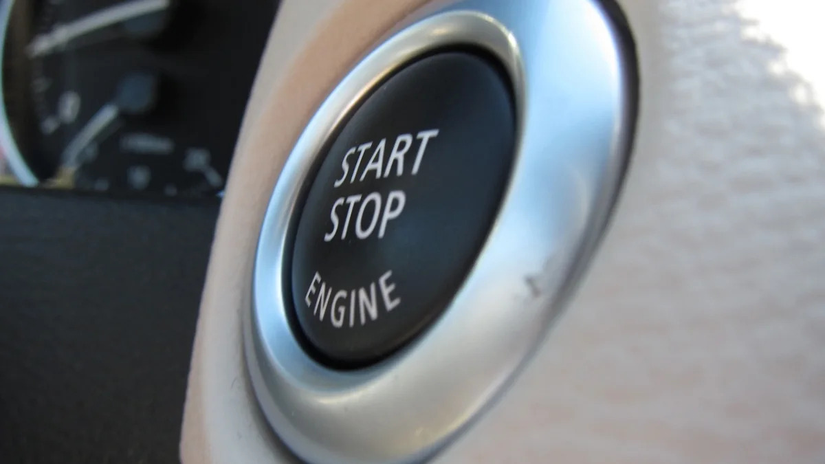 2011 BMW X1 xDrive28i start button