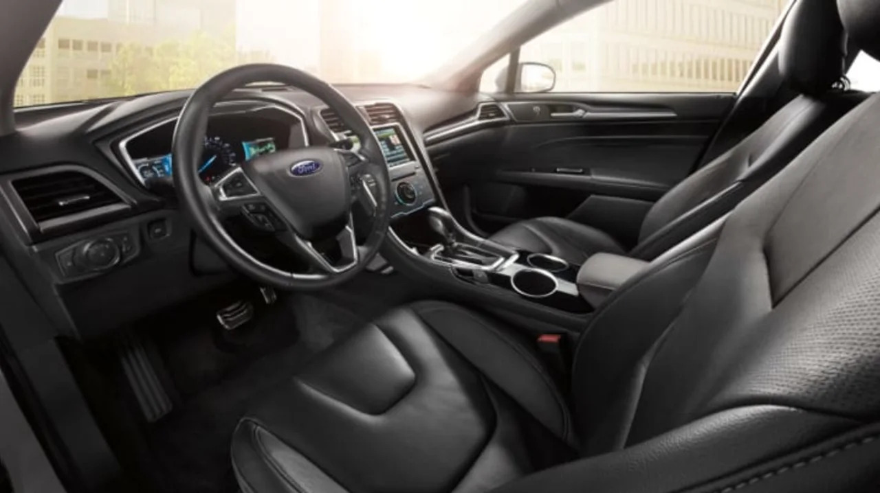 2016 Ford Fusion Energi PHEV interior
