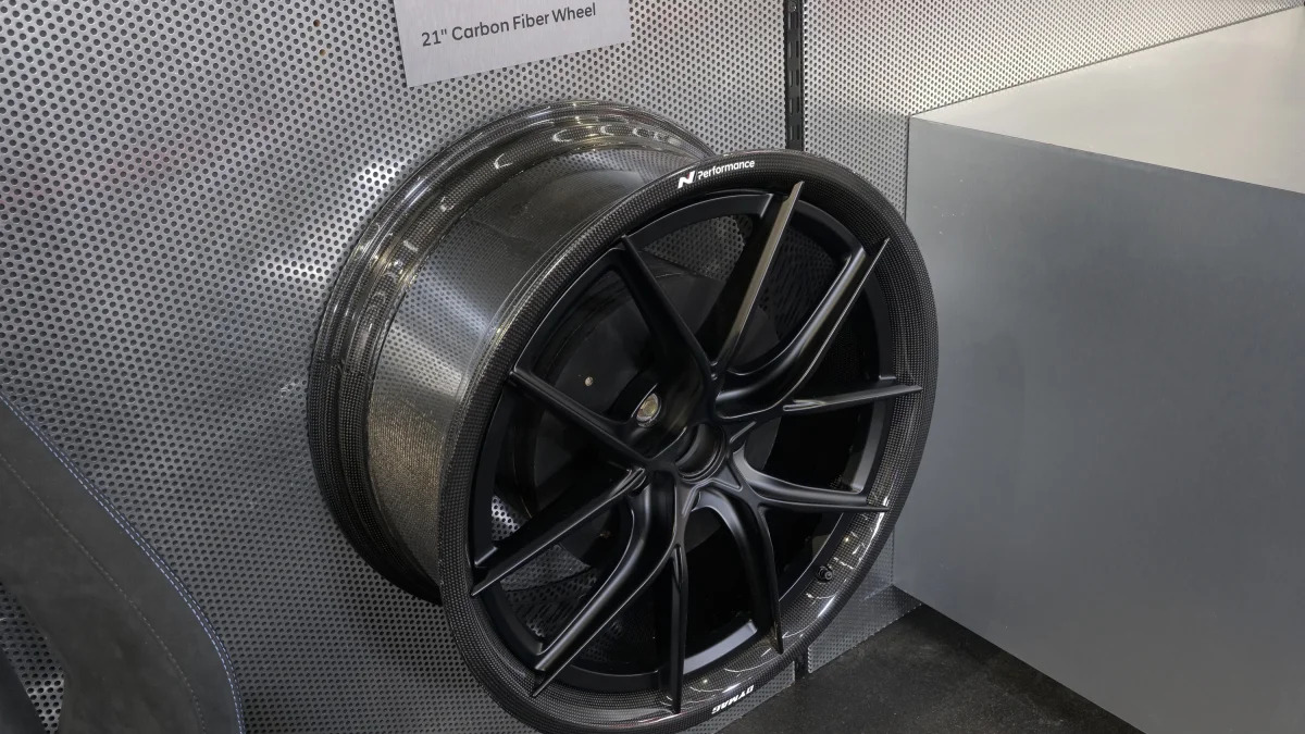 Dymag, Hankuk, and Hyundai debut a carbon hybrid wheel
