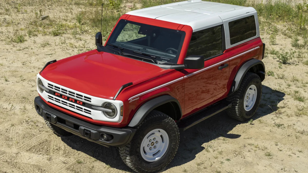2023 Bronco Heritage Edition_Race Red_04
