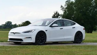 Preise Tesla Model S Plaid »