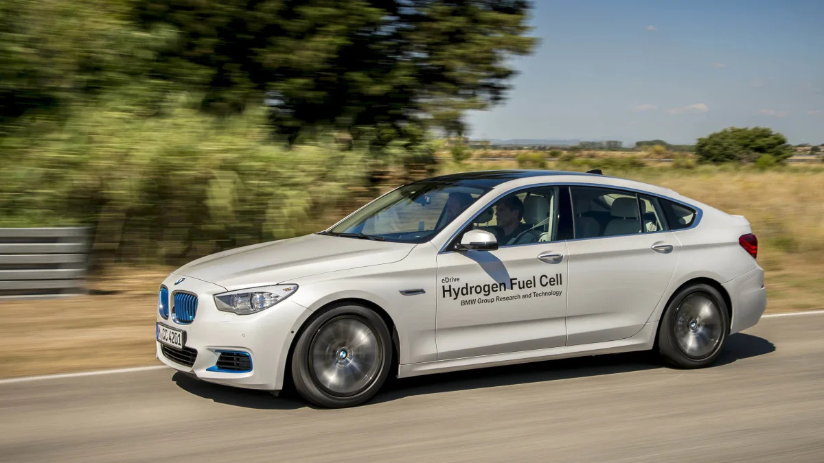 bmw 5 series action motion fuel cell hydrogen