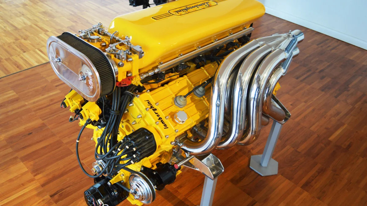 Lamborghini marine engine