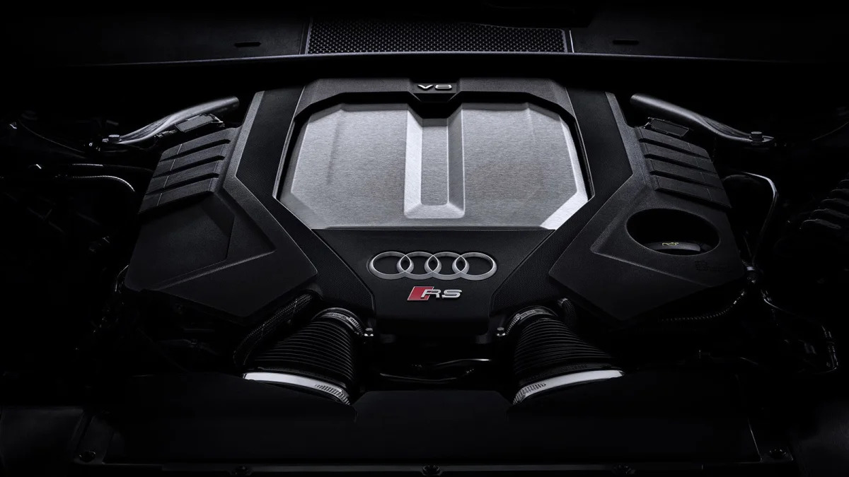 Audi-RS6-Avant-C8-309