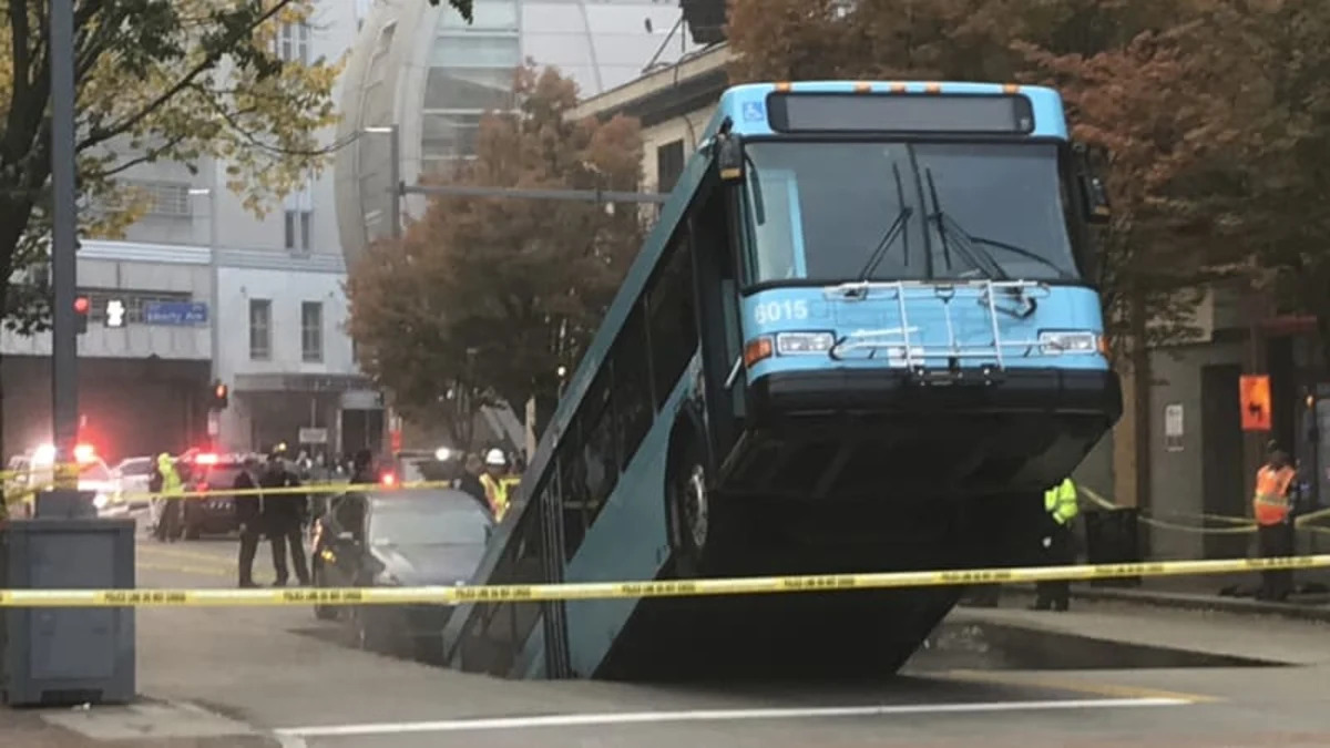 Massive sinkhole swallows city bus in Pittsburgh