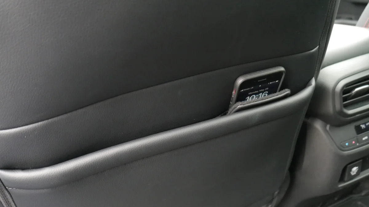 2023 Honda Pilot TrailSport back seat phone holder