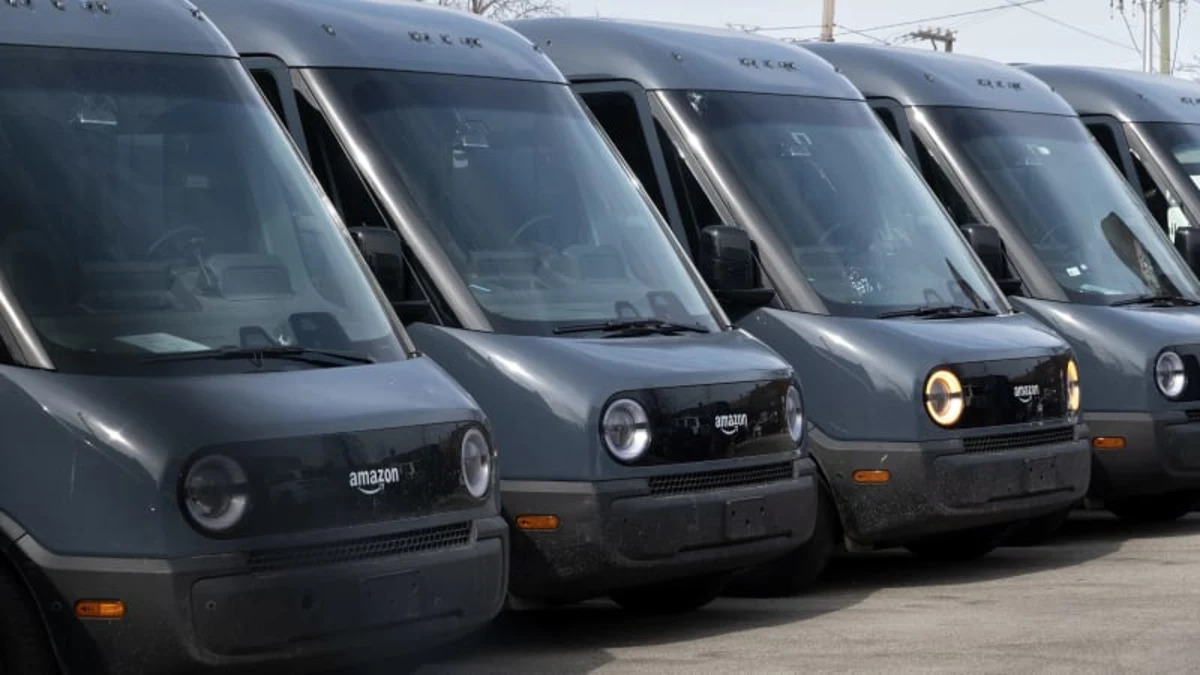 UPS and FedEx find it harder to replace gas guzzlers than expected