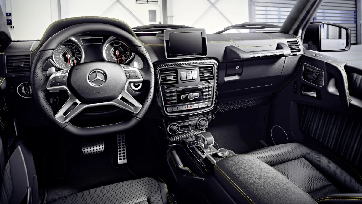 Mercedes-AMG G63 interior black yellow