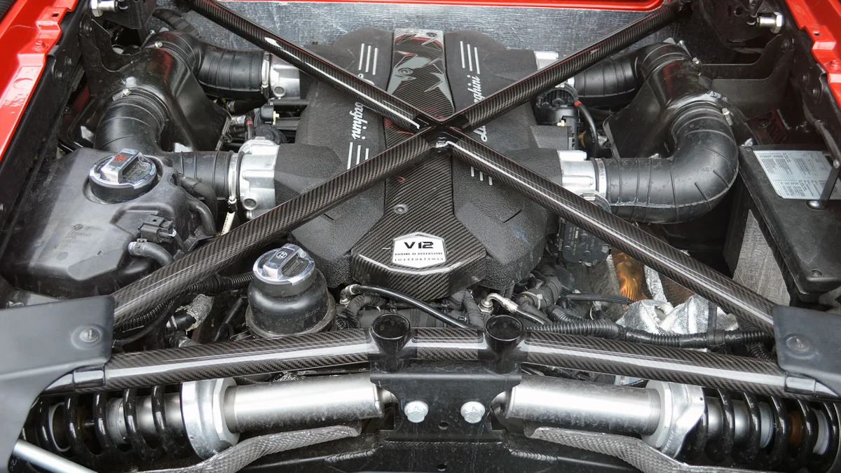 2016 Lamborghini Aventador LP 750-4 Superveloce engine