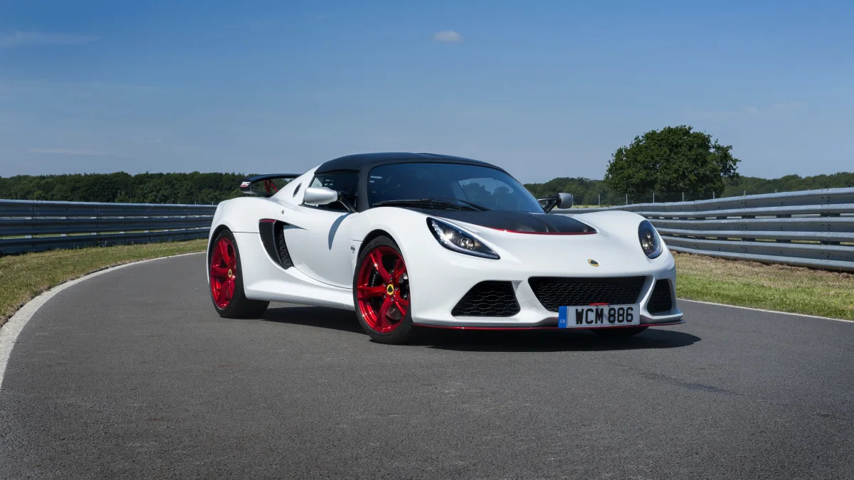 white lotus exige 360 cup from a distance