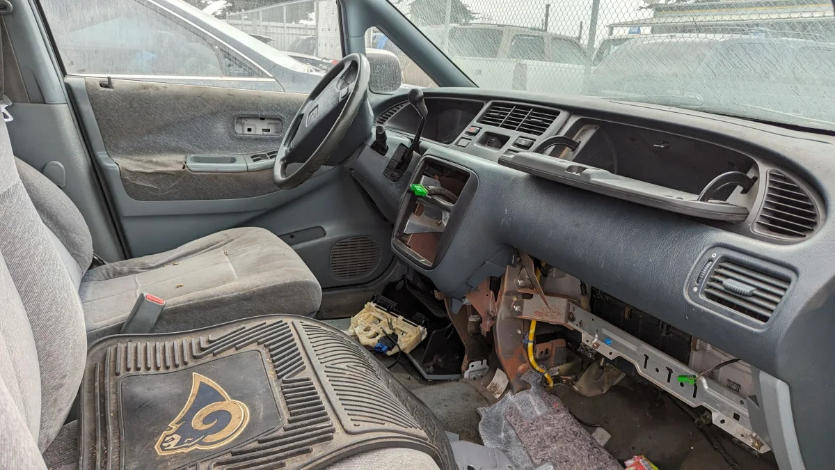 15 - 1996 Honda Odyssey in California junkyard - photo by Murilee Martin