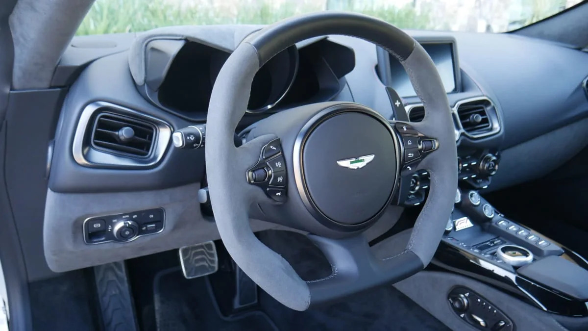 2023 Aston Martin Vantage F1 Edition steering wheel