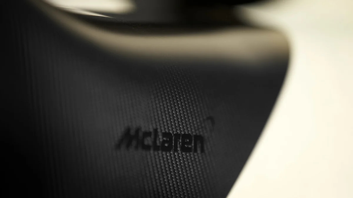 2017 McLaren 570GT carbon fiber trim