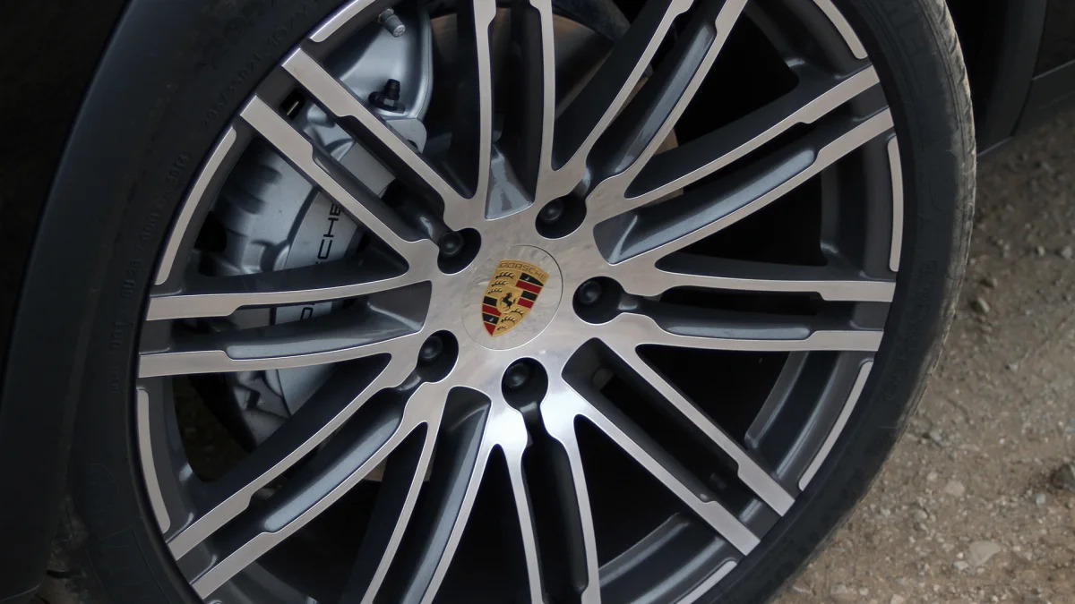 2015 Porsche Cayenne S wheel