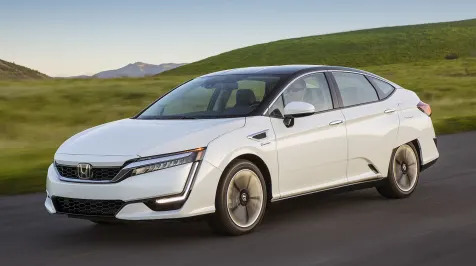 <h6><u>2017 Honda Clarity Fuel Cell: First Drive</u></h6>