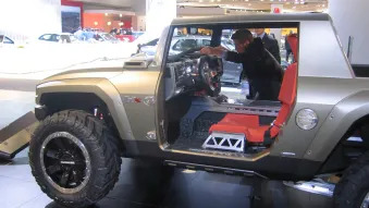 Detroit 2008: Hummer HX with its parts off