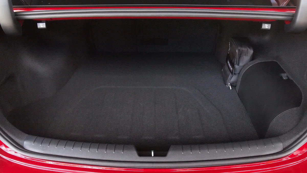 2016 Hyundai Sonata Hybrid trunk
