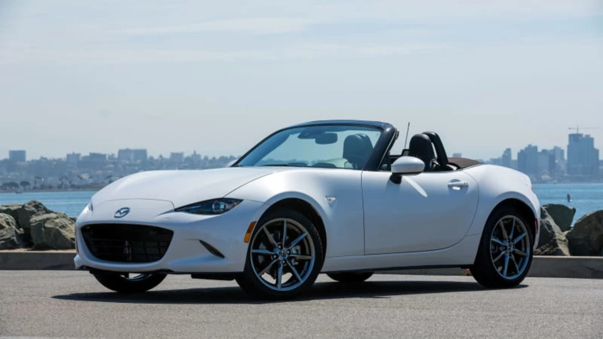 2019 Mazda MX-5 Miata First Drive Review | More power is the icing on top