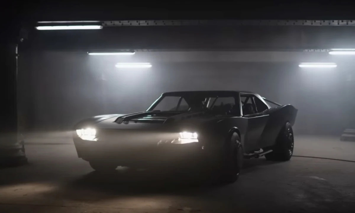 Watch a behind-the-scenes video showing how the new badass Batmobile was  built - Autoblog