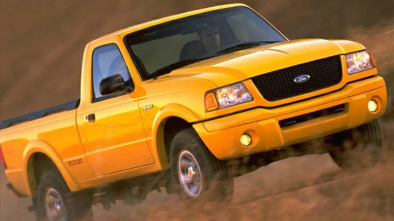 2002 Ford Ranger XLT 3.0L Standard 2dr 4x2 Regular Cab Styleside 6.75 ft. box 117.5 in. WB