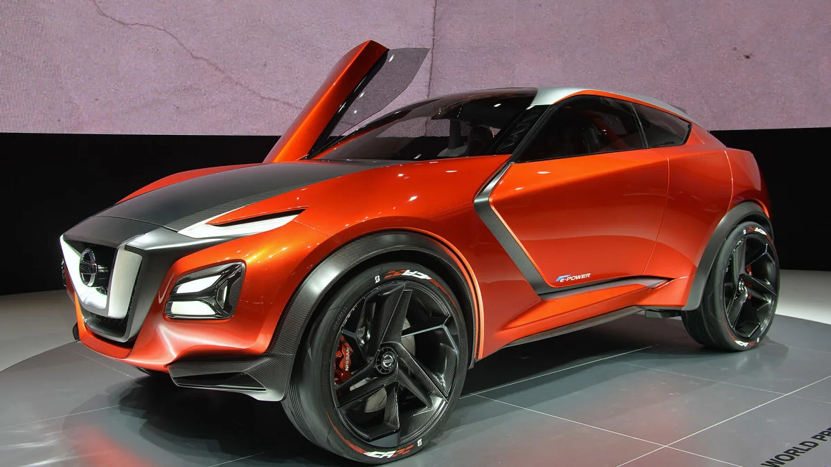 The Nissan Gripz concept at the 2015 Frankfurt Motor Show, front three-quarter view.