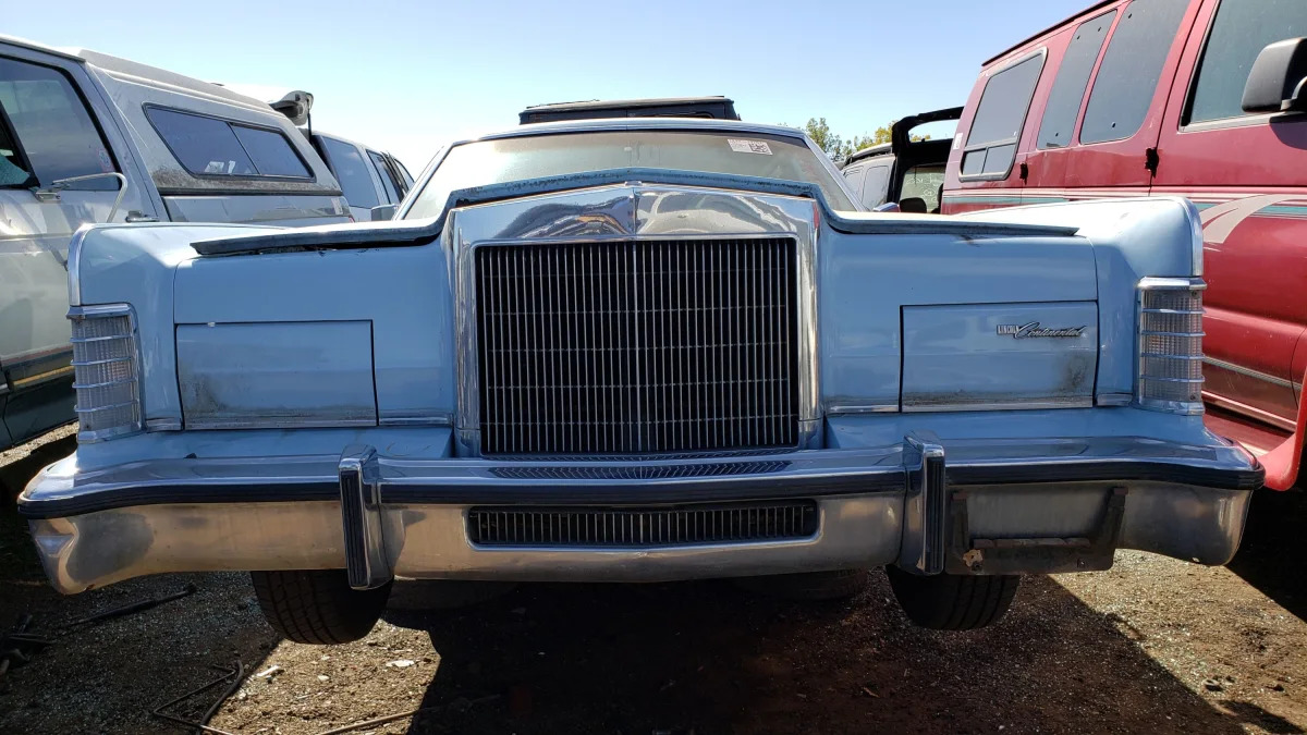 59 - 1978 Lincoln Town Car in Colorado Junkyard - photo by Murilee Martin