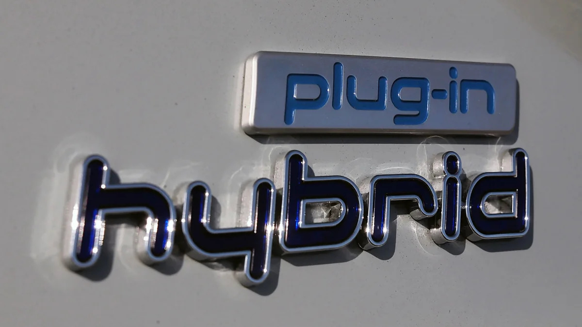 2016 Hyundai Sonata Plug-In Hybrid badge