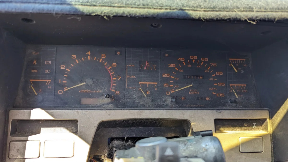 15 - 1986 Nissan Hardbody Pickup in Wyoming junkyard - photo by Murilee Martin