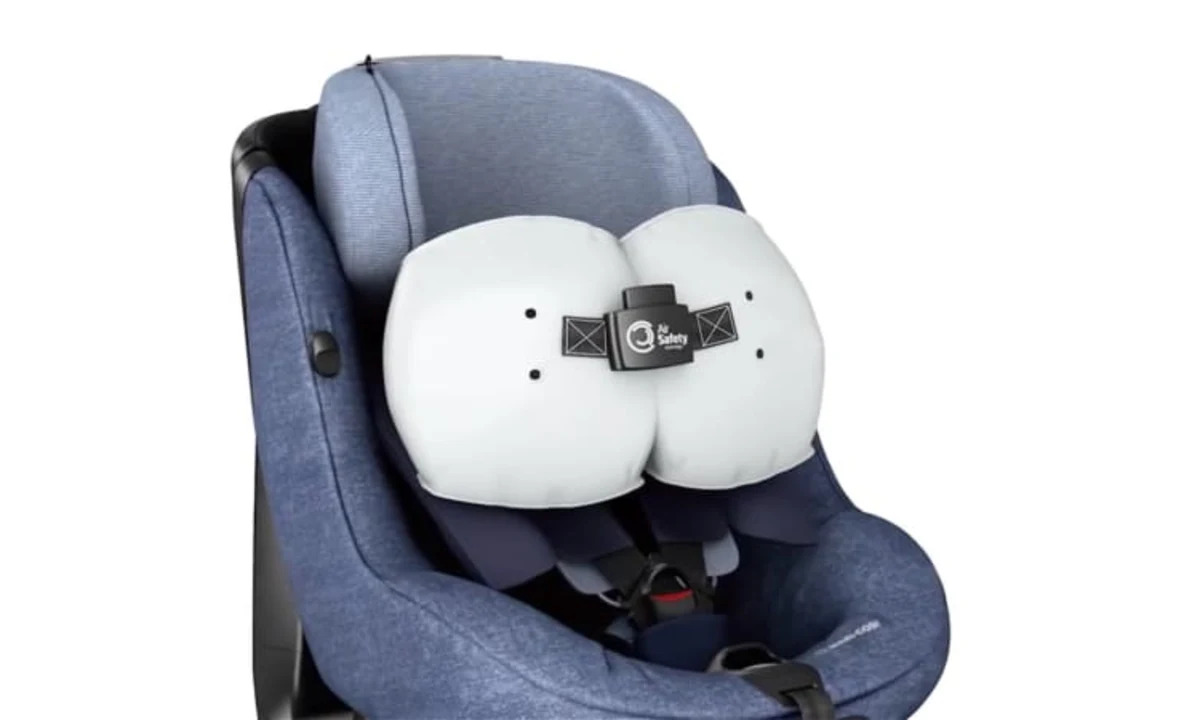 The Maxi-Cosi AxissFix Air is a child car seat with airbags - Autoblog