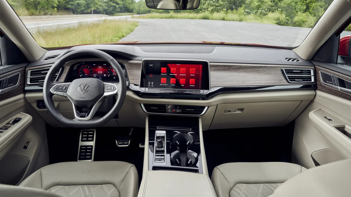 2024 Volkswagen Atlas interior
