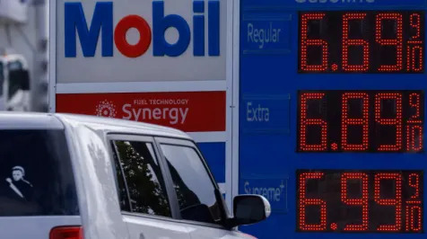 <h6><u>California gas hits $6 a gallon, but drivers should soon be paying less</u></h6>
