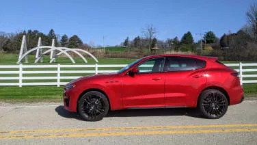 2022 Maserati Levante Trofeo Road Test | Paint the town red