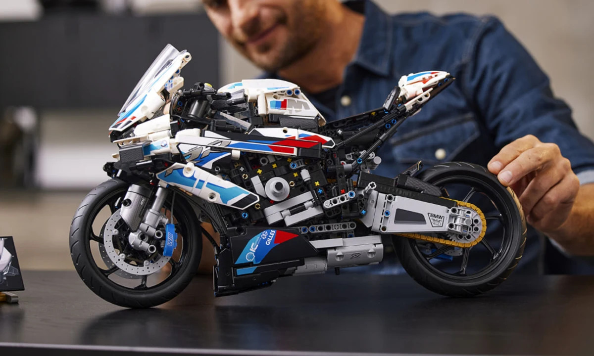 BMW's first M-badged motorcycle now has a Lego kit - Autoblog