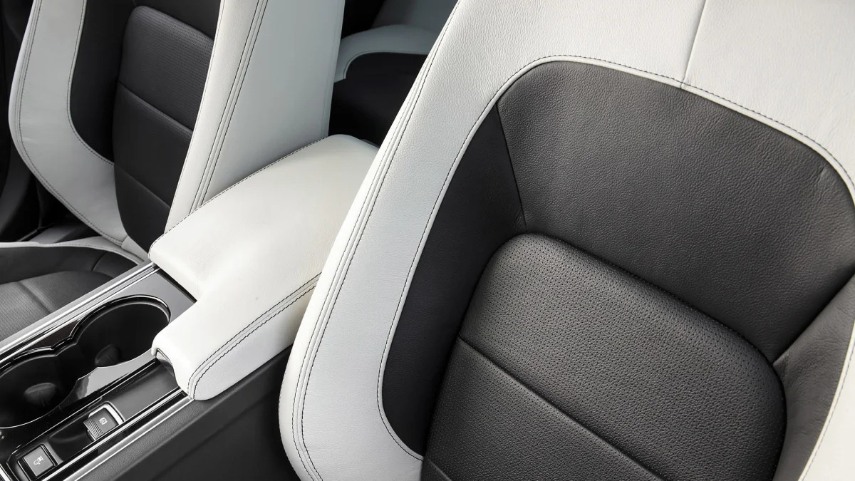 2017 Jaguar XE seat detail