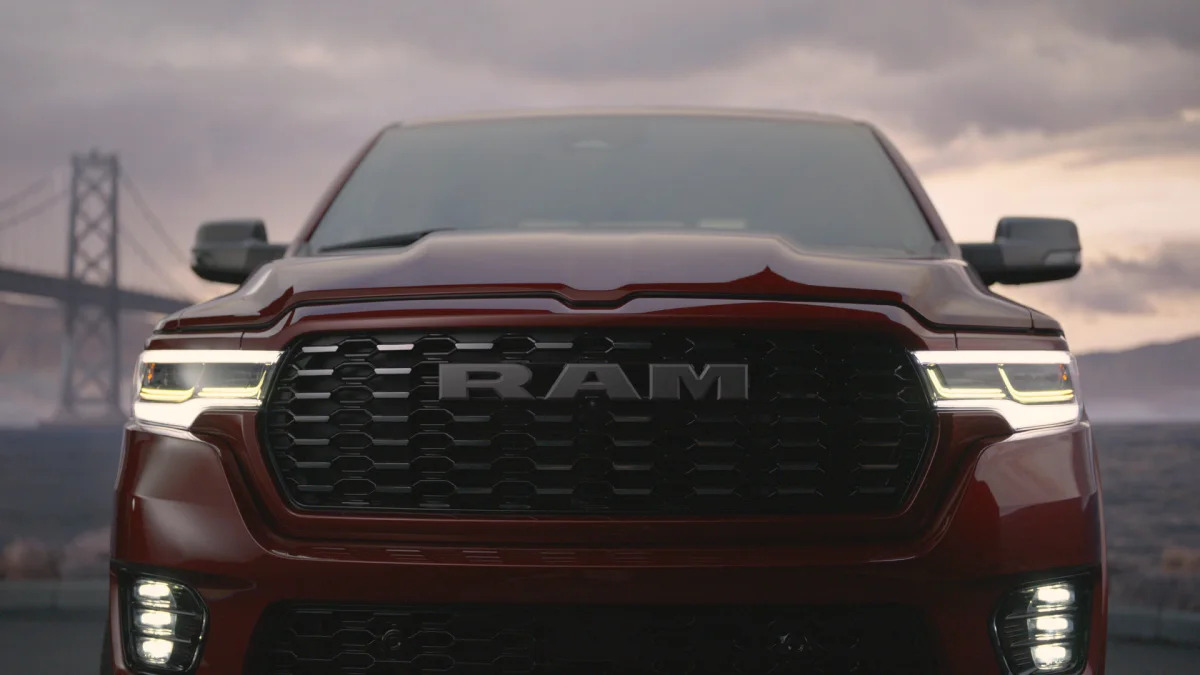 2025 Ram 1500 grille