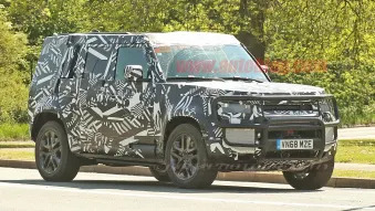2020 Land Rover Defender Hybrid spy shots