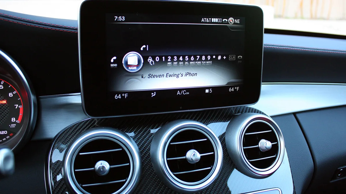 2015 Mercedes-AMG C63 S infotainment system