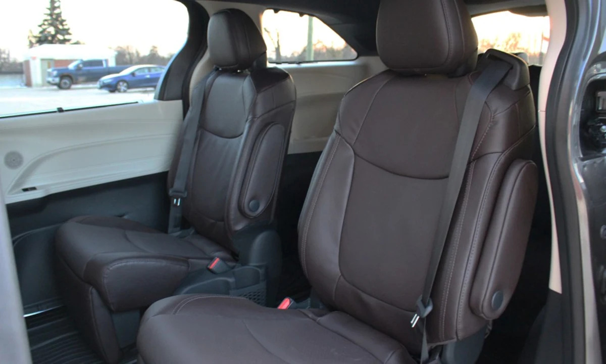 Second Row Seat Belts for 2023 Toyota Sienna