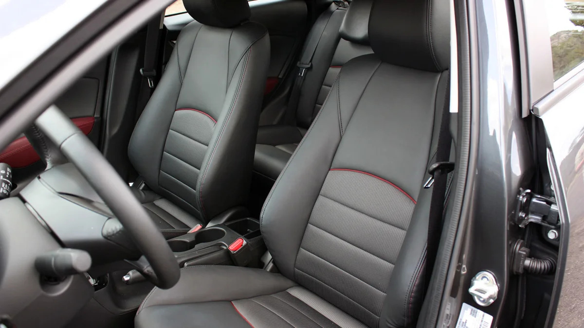 2016 Mazda CX-3 front seats