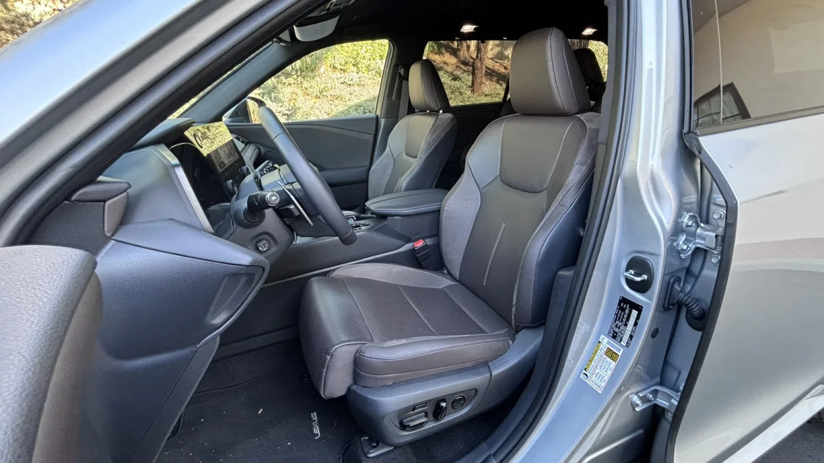 2024 Lexus TX 550h+ front seat