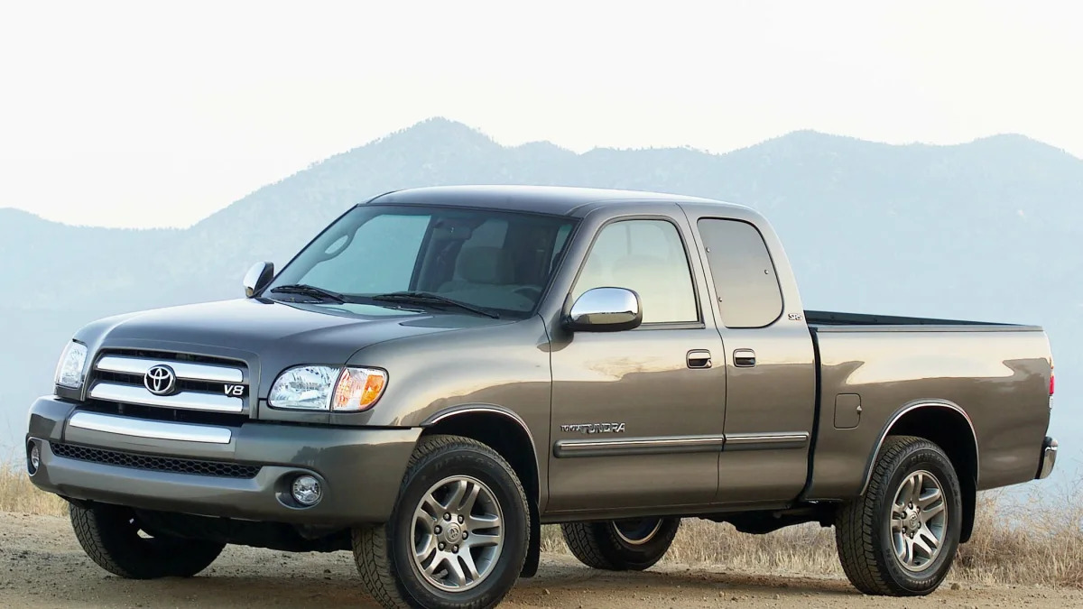 2004 Toyota Tundra Limited V8 4x4 Double Cab 6 ft. box Specs and