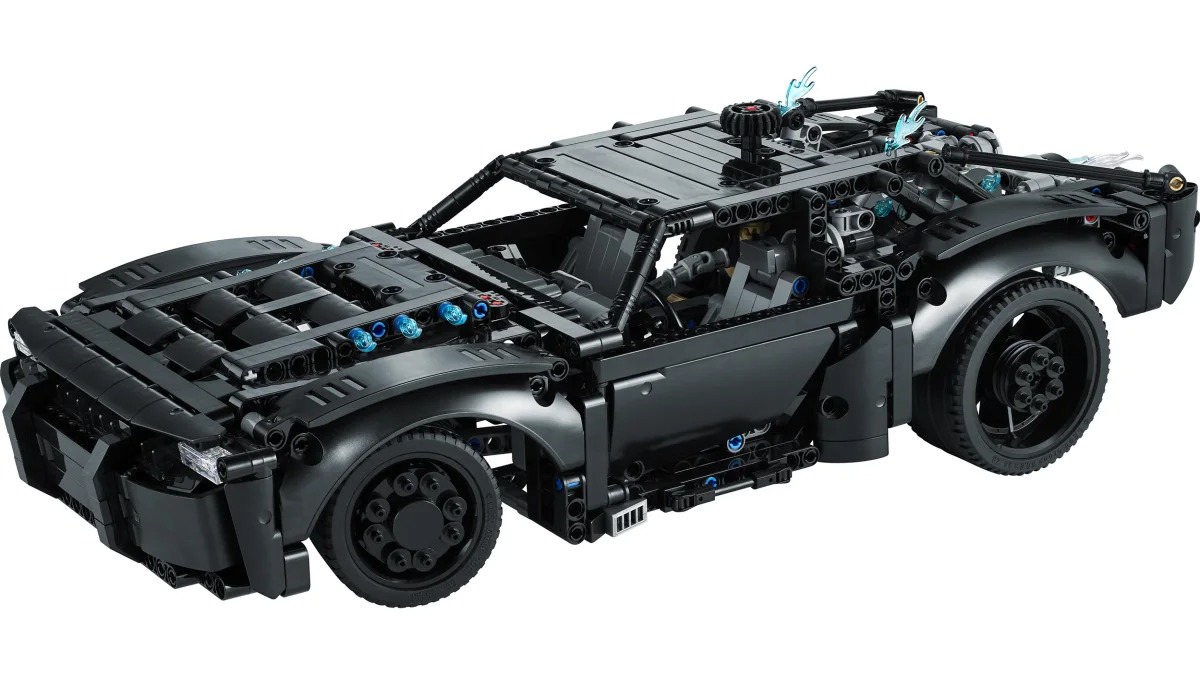 the-batman-lego-batmobile-10