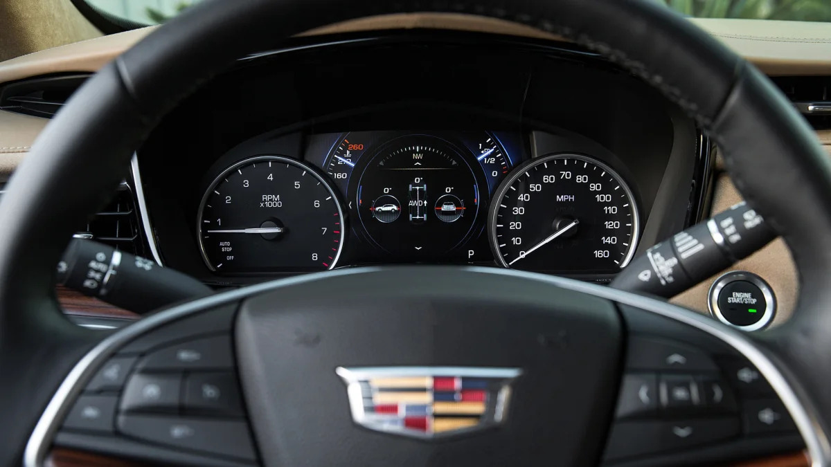 2017 Cadillac XT5 gauges