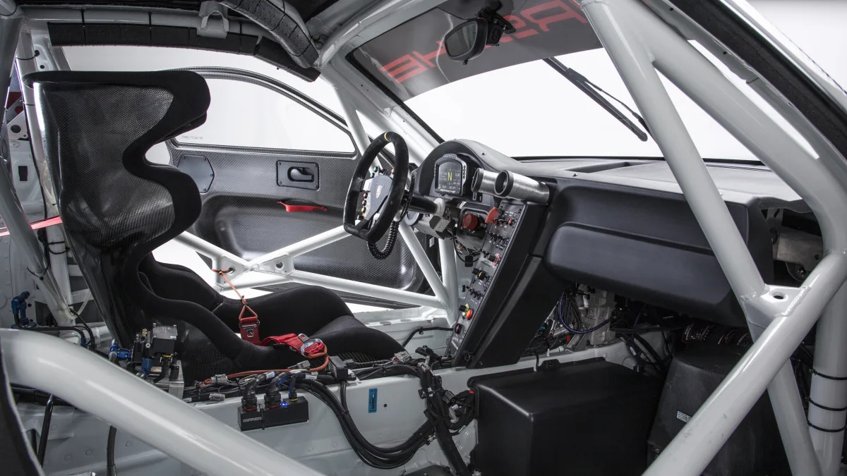 2016 Porsche 911 GT3 R studio cockpit