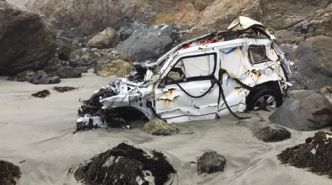 <h6><u>Jeep Patriot wrecked in cliff plunge</u></h6>