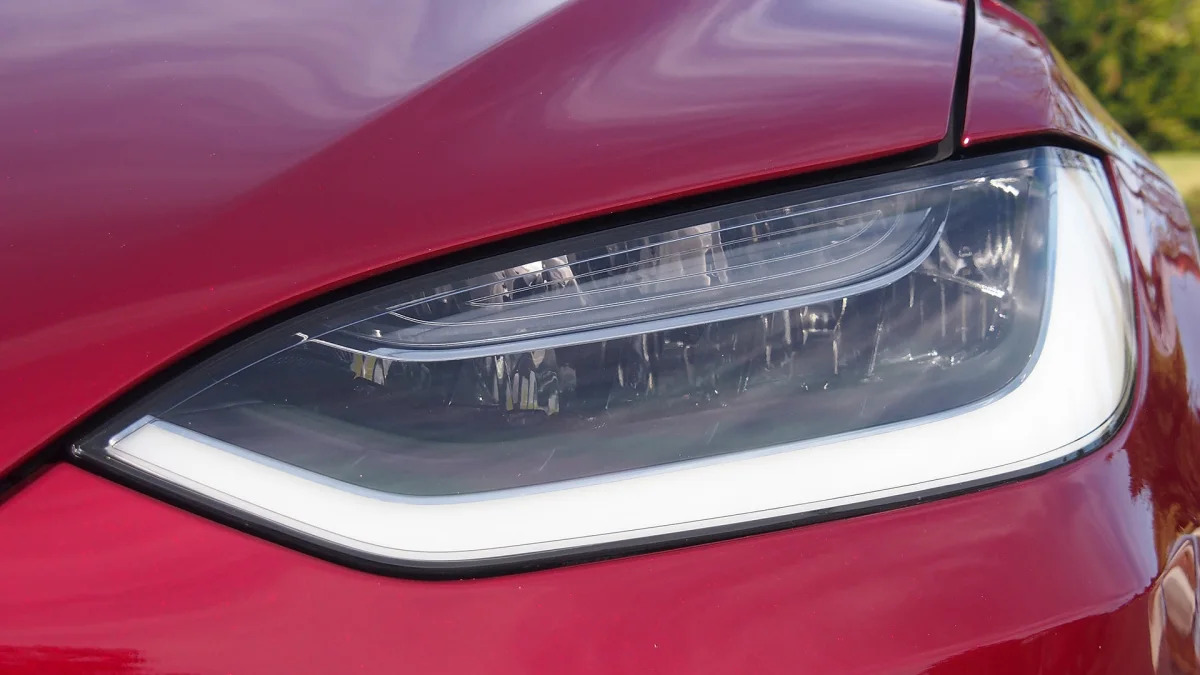 2016 Tesla Model X headlight
